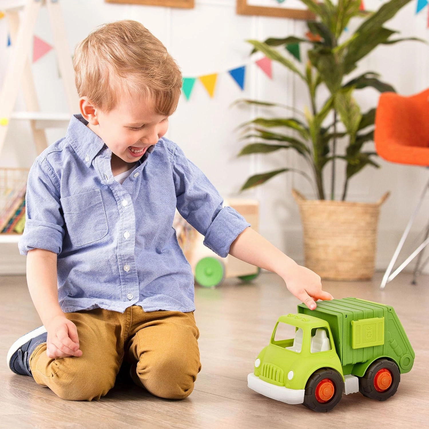 Battat- Wonder Wheels- Recycling Truck – Toy Garbage Truck – 3 Compartments For Waste Management- Toy Vehicle For Toddlers – Recyclable – Recycling Truck- 1 year  
