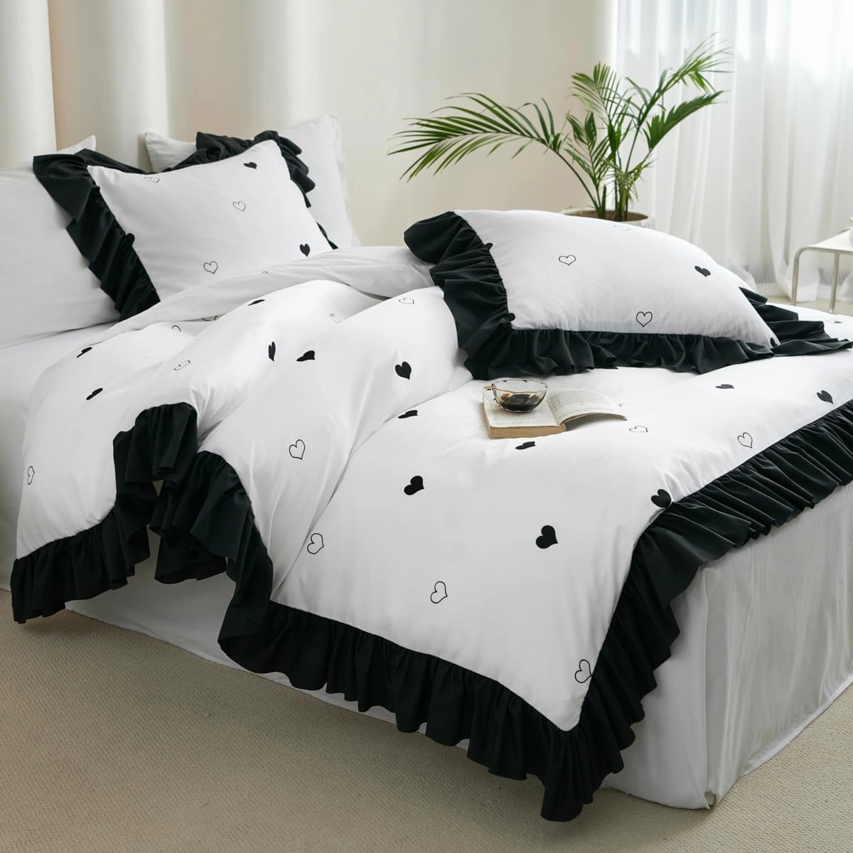 Black and White Duvet Cover Set Full Kids Love Heart Duvet Cover Princess Ruffle Comforter Cover Teens Girls Lovely Heart-Shaped Bedding Soft Brushed Microfiber Wide Ruffled 80x90 Duvet Cover