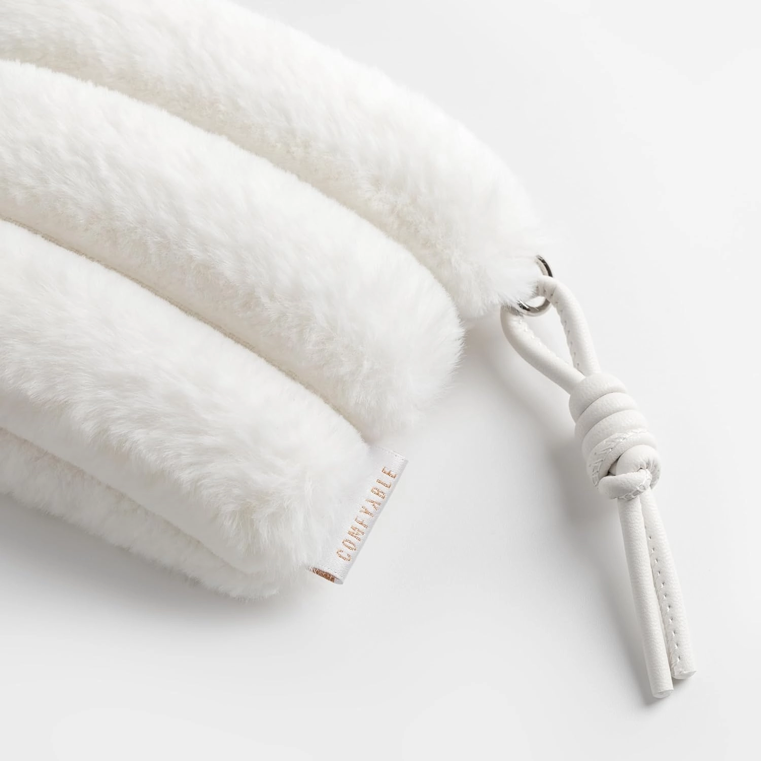 Comfyable Faux Fur Cute Coin Purse Pouch Change Holder For Women, Small Organizer with Magnetic Closure, Lanyard, Storage for Airpods, USB Flash Drive, Lipstick, Card, Key, Daily Items, Rice