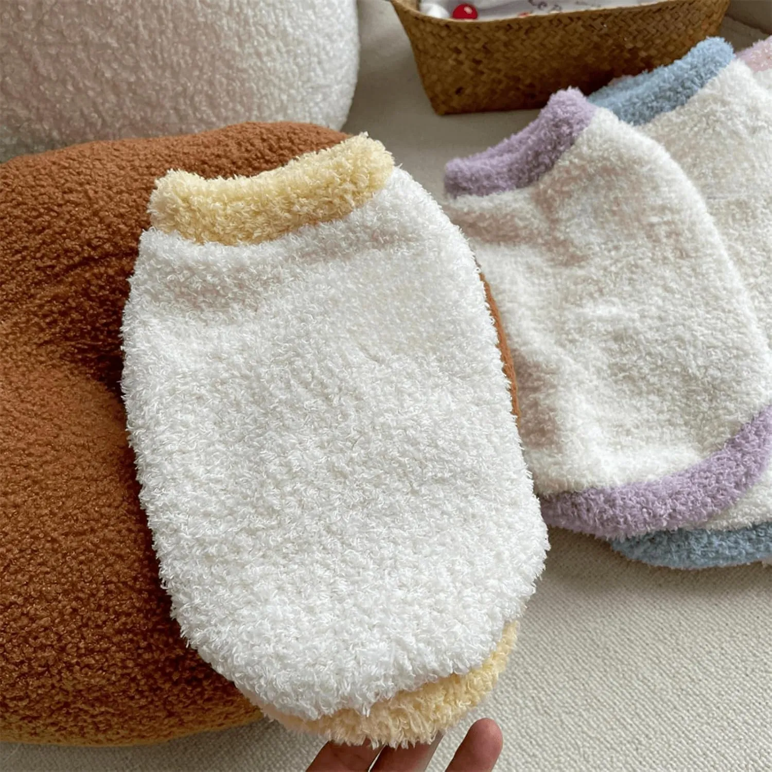 Cute Cat Sweaters Warm Cotton Plush Dog Apparel & Accessories Sleeveless White Kitten Sweaters for Indoor Cats and Small Dogs with Pet Laundry Bag (Purple,M (5.5-8.8lbs))