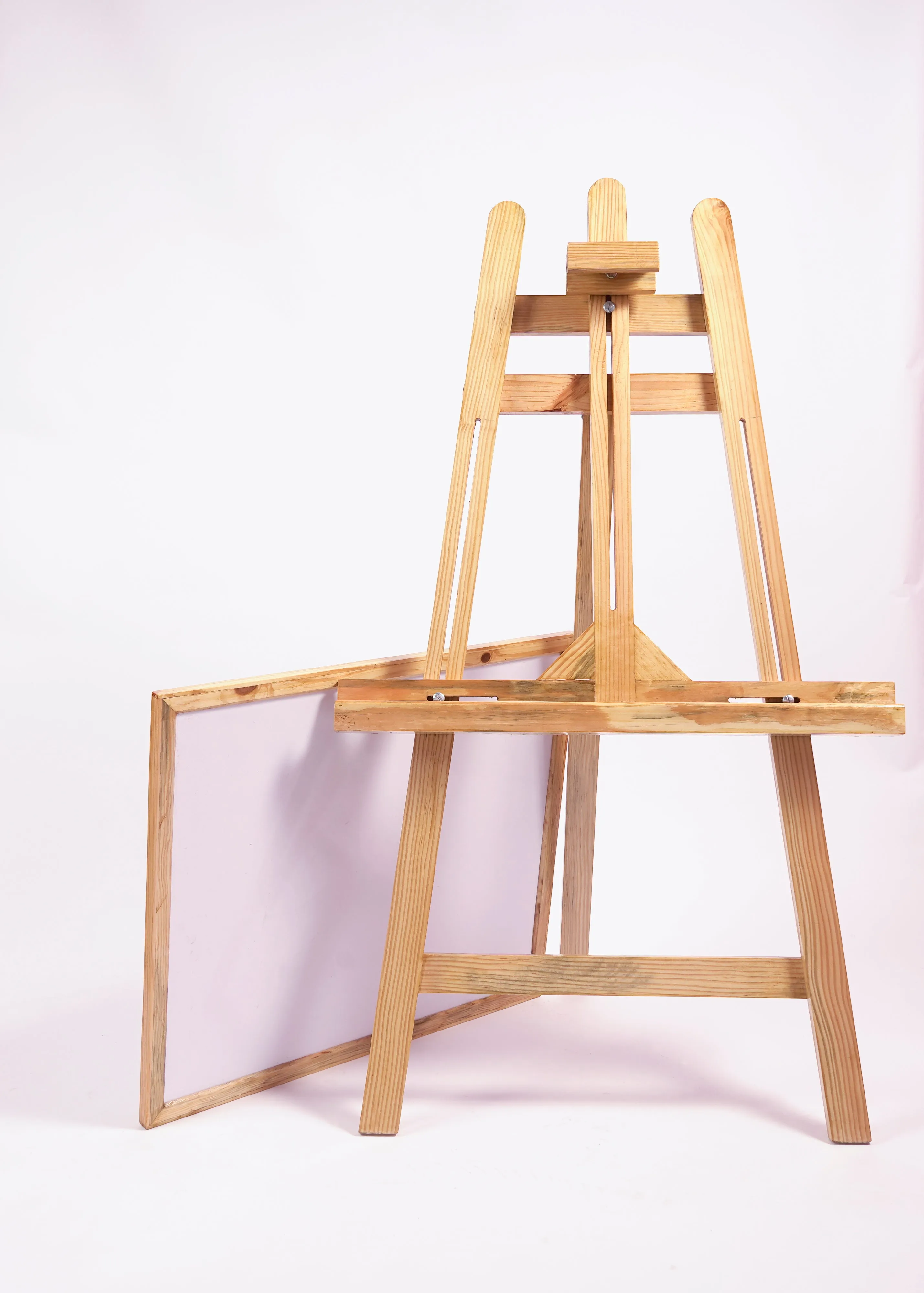 EDUCATIONAL DRAWING STAND WITH BOARD