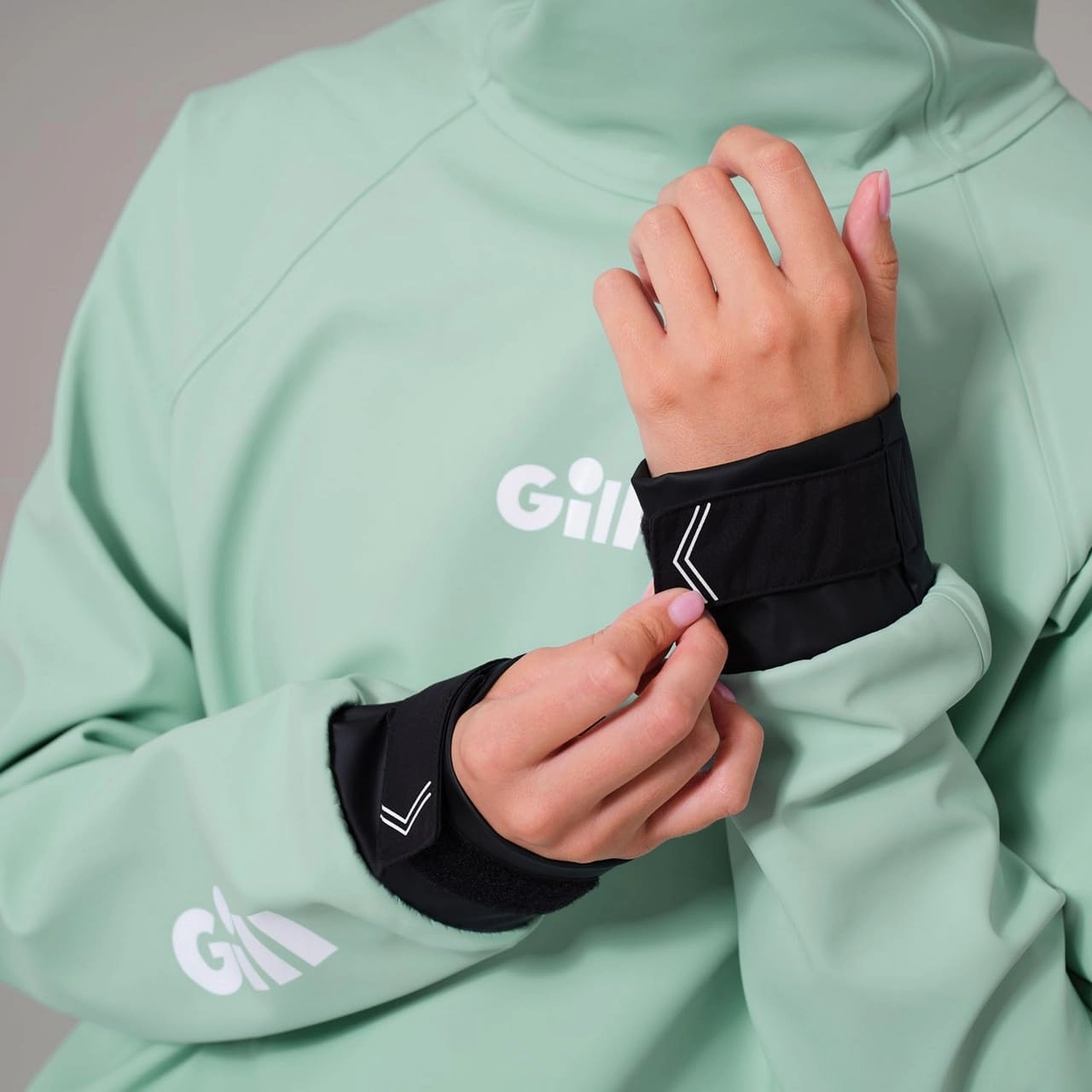 Gill Unisex 2 Layer ThermoShield Top - Water Resistant & Thermal for Watersports, Sailing, Paddlesports, Kayaking, Windsurfing
