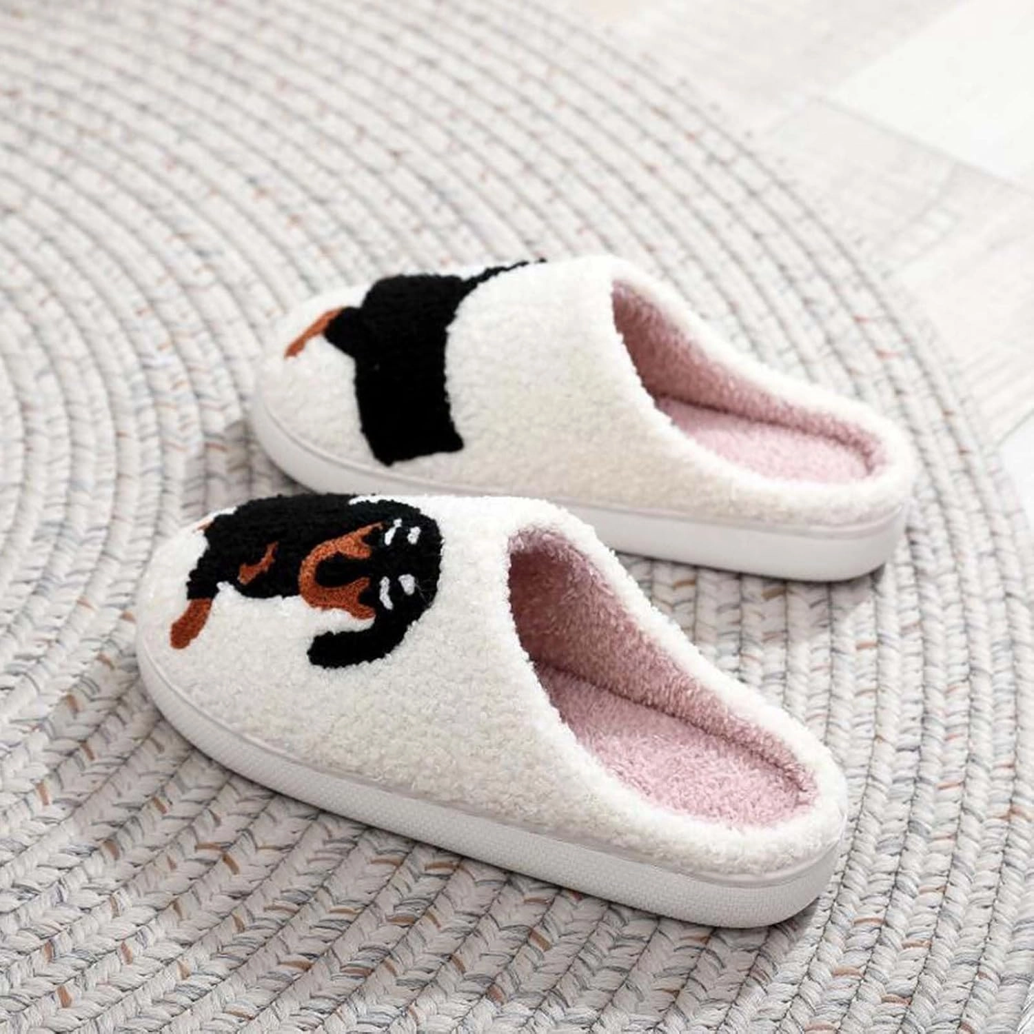 Highland Cow Slippers for Women Plush Scottish Highland Cow Animal Slippers Warm Non Slip Home Indoor Slippers