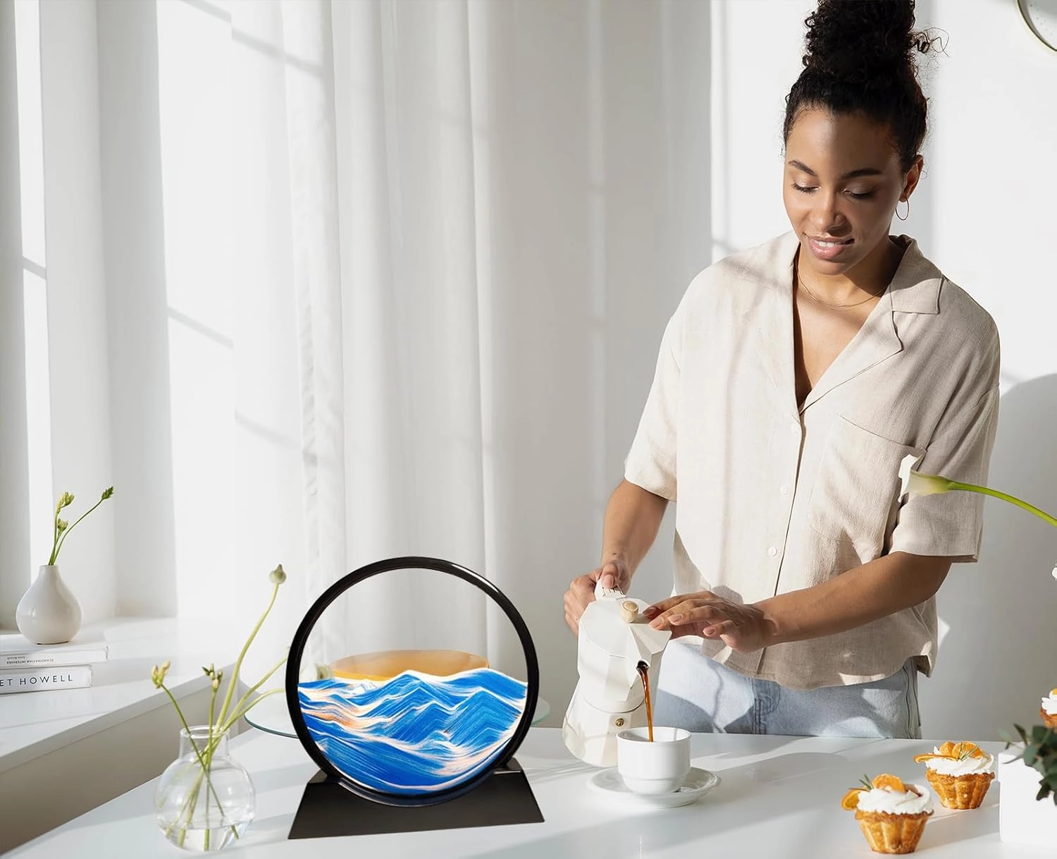 HYUGF 12" Moving Sand Art Picture Ocean Decor - 3D Deep Sea Sandscape Liquid Motion, Round Glass Frame Display Flowing Sand Relaxing Gift for Kids Adults Home Office Work Desktop Decoration Toy, Blue