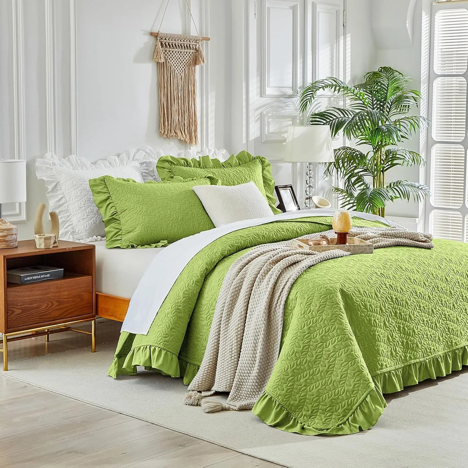 Ruffled Quilt Set Queen Size 96 * 96in - 3 Pieces Solid Shabby Chic Farmhouse Ruffle Bedding Rustic Coverlet & Sets Lightweight Fluffy Summer Oversized Bedspread with Shams for Women Men - Green