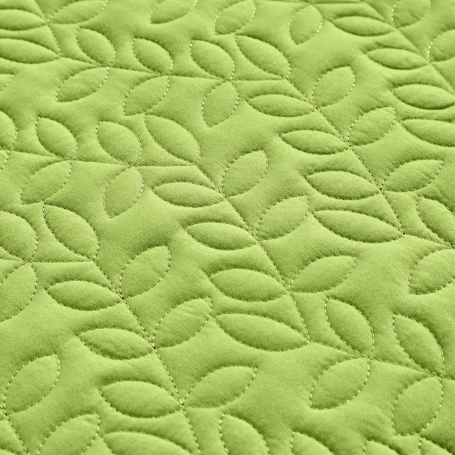 Ruffled Quilt Set Queen Size 96 * 96in - 3 Pieces Solid Shabby Chic Farmhouse Ruffle Bedding Rustic Coverlet & Sets Lightweight Fluffy Summer Oversized Bedspread with Shams for Women Men - Green
