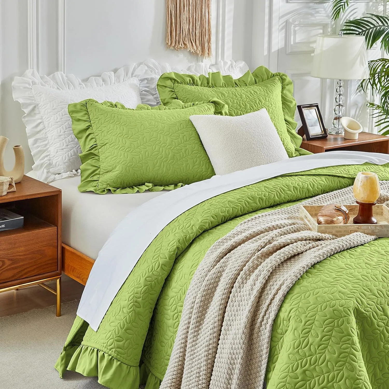 Ruffled Quilt Set Queen Size 96 * 96in - 3 Pieces Solid Shabby Chic Farmhouse Ruffle Bedding Rustic Coverlet & Sets Lightweight Fluffy Summer Oversized Bedspread with Shams for Women Men - Green