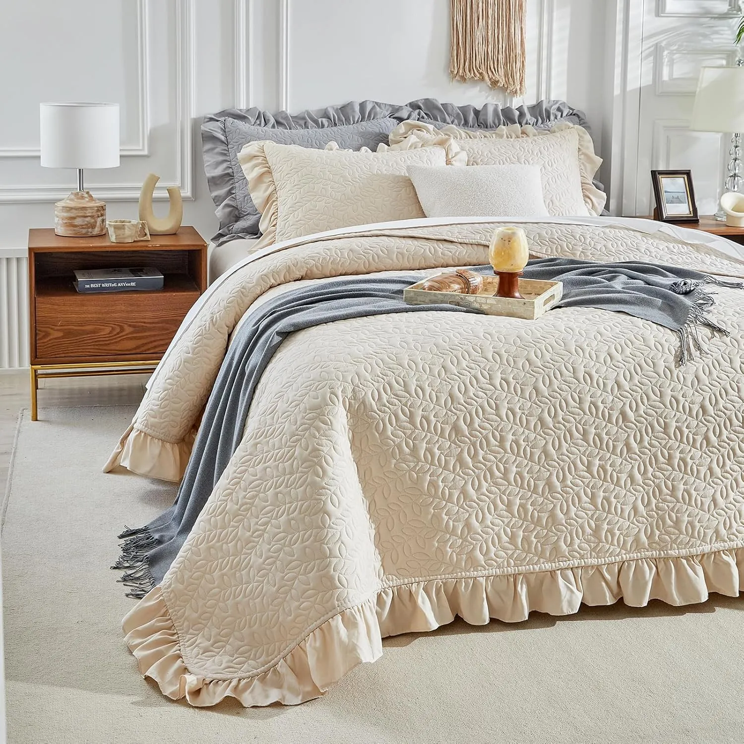 Ruffled Quilt Set Queen Size 96 * 96in - 3 Pieces Solid Shabby Chic Farmhouse Ruffles Bedding Rustic Coverlet & Sets Lightweight Fluffy Summer Oversized Bedspread with Shams for Women Men - Cream
