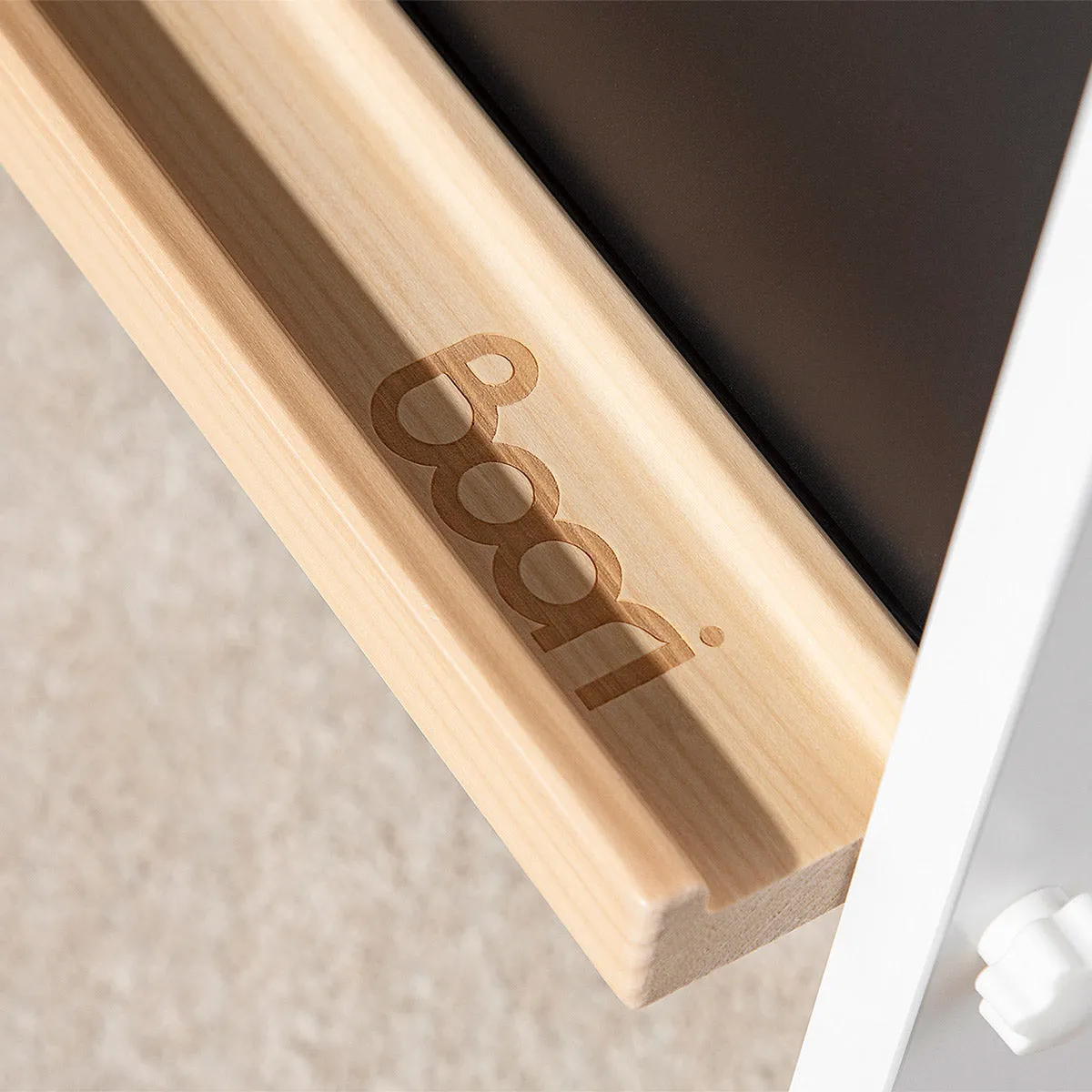 Tidy Magnetic Drawing Board