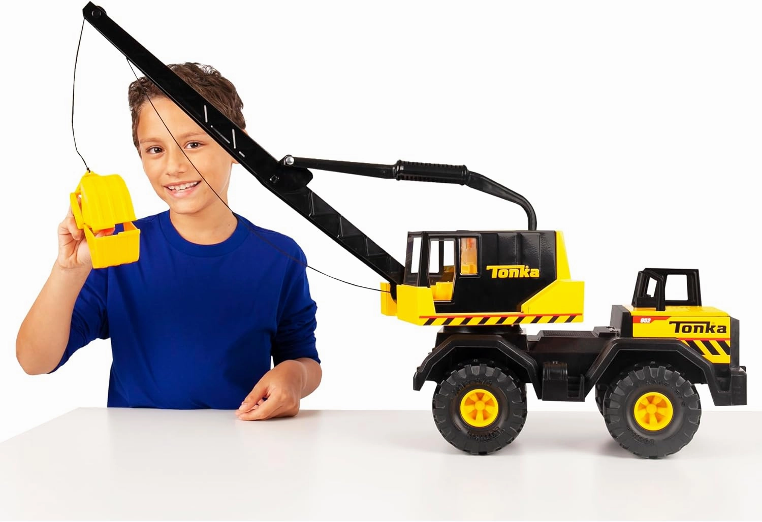 Tonka Steel Classics Mighty Crane - Made with Steel & Sturdy Plastic, Yellow Toy Construction Truck, Boys and Girls, Kids, Toddlers, Ages 3 