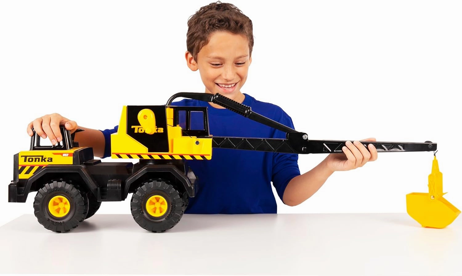 Tonka Steel Classics Mighty Crane - Made with Steel & Sturdy Plastic, Yellow Toy Construction Truck, Boys and Girls, Kids, Toddlers, Ages 3 