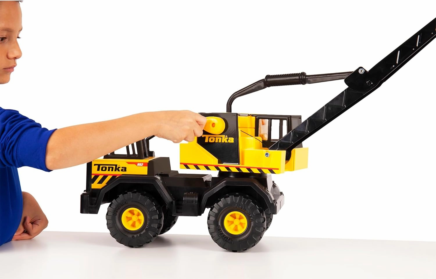 Tonka Steel Classics Mighty Crane - Made with Steel & Sturdy Plastic, Yellow Toy Construction Truck, Boys and Girls, Kids, Toddlers, Ages 3 