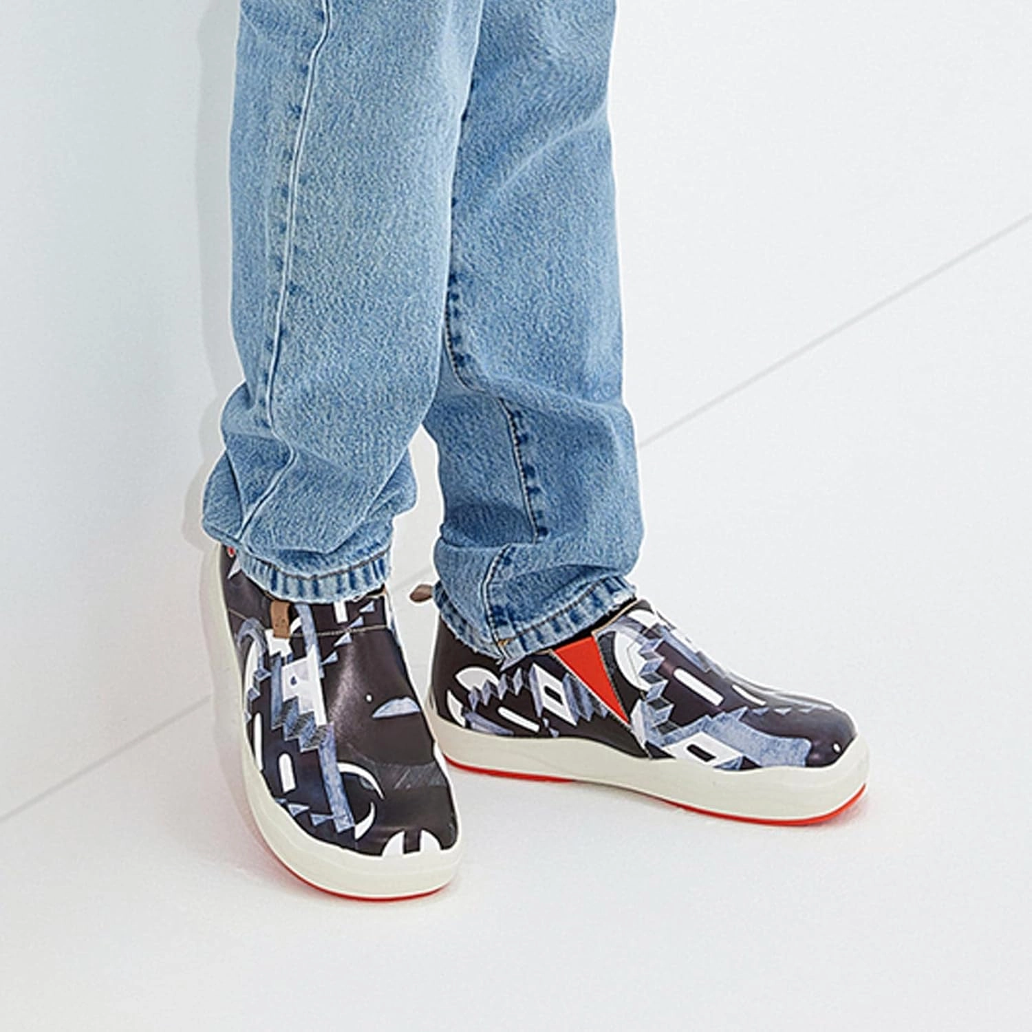 UIN Men's Fashion Sneakers Painted Walking Art Travel Shoes Toledo Ⅷ
