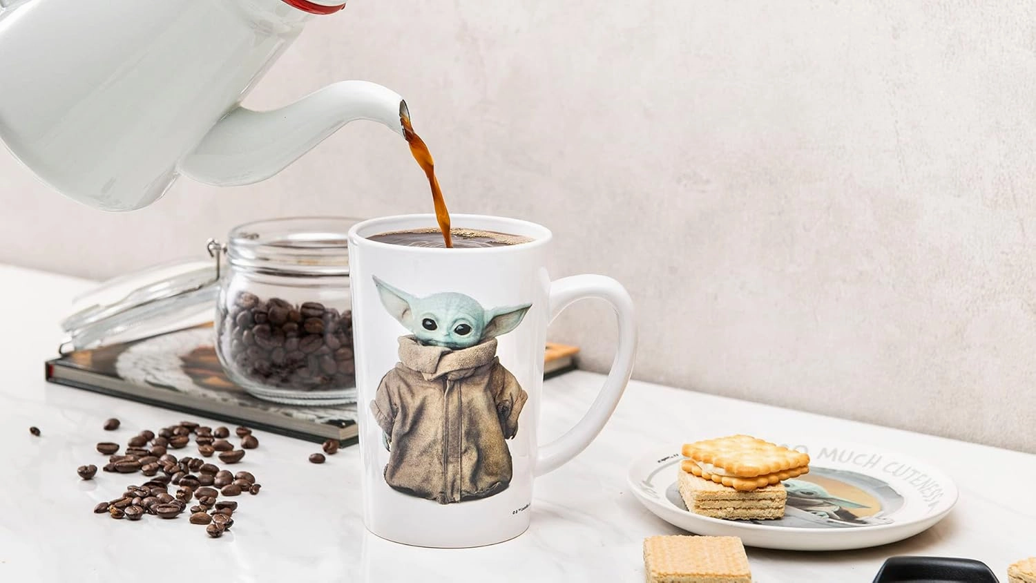 Zak Designs Star Wars The Mandalorian Ceramic Latte Mug and Plate Set for Coffee, Tea, Breakfast or Dessert with Travel Mug Lid (2-Piece, Non BPA, Baby Yoda aka The Child),17 fluid ounces