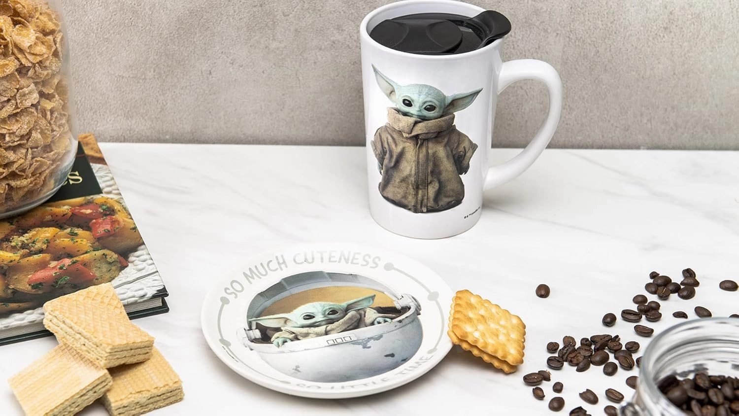 Zak Designs Star Wars The Mandalorian Ceramic Latte Mug and Plate Set for Coffee, Tea, Breakfast or Dessert with Travel Mug Lid (2-Piece, Non BPA, Baby Yoda aka The Child),17 fluid ounces