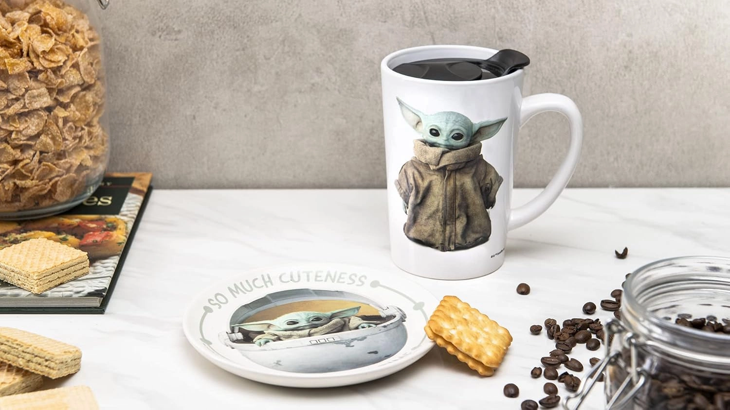 Zak Designs Star Wars The Mandalorian Ceramic Latte Mug and Plate Set for Coffee, Tea, Breakfast or Dessert with Travel Mug Lid (2-Piece, Non BPA, Baby Yoda aka The Child),17 fluid ounces