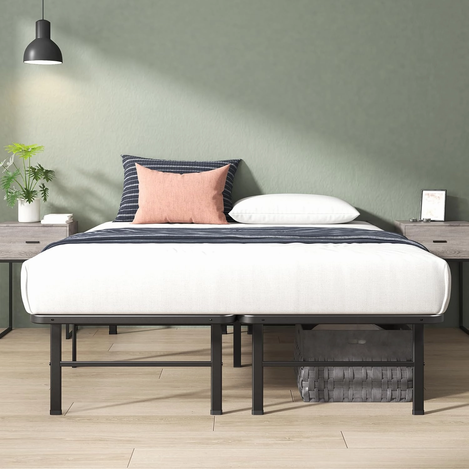 Zinus Rumi 14in Queen Metal Bed Frame, Quick Assembly SmartBase® Mattress Foundation, Heavy Duty Sturdy Steel with No Box Spring Needed, Eco-Friendly Packaging, Black
