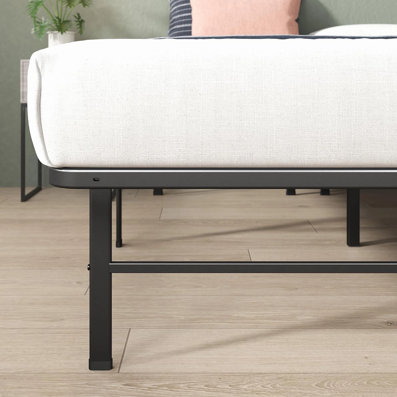Zinus Rumi 14in Queen Metal Bed Frame, Quick Assembly SmartBase® Mattress Foundation, Heavy Duty Sturdy Steel with No Box Spring Needed, Eco-Friendly Packaging, Black